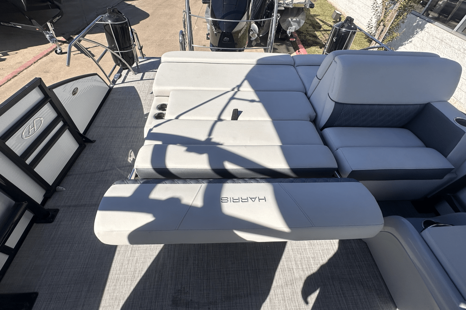 Slide: The Image of Harris Sunliner 250 Sport 2022 - 17