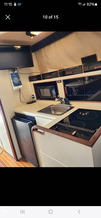 Slide: The Image of Hatteras 32 Flybridge Fisherman 1987 - 13957973