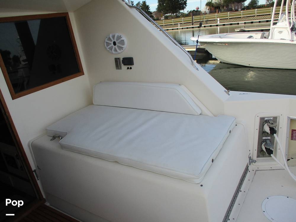 Slide: The Image of Hatteras 32 Flybridge Fisherman 1987 - 13497570
