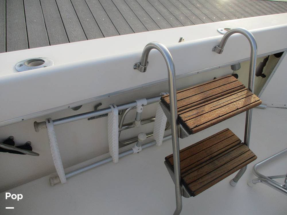 Slide: The Image of Hatteras 32 Flybridge Fisherman 1987 - 13497577