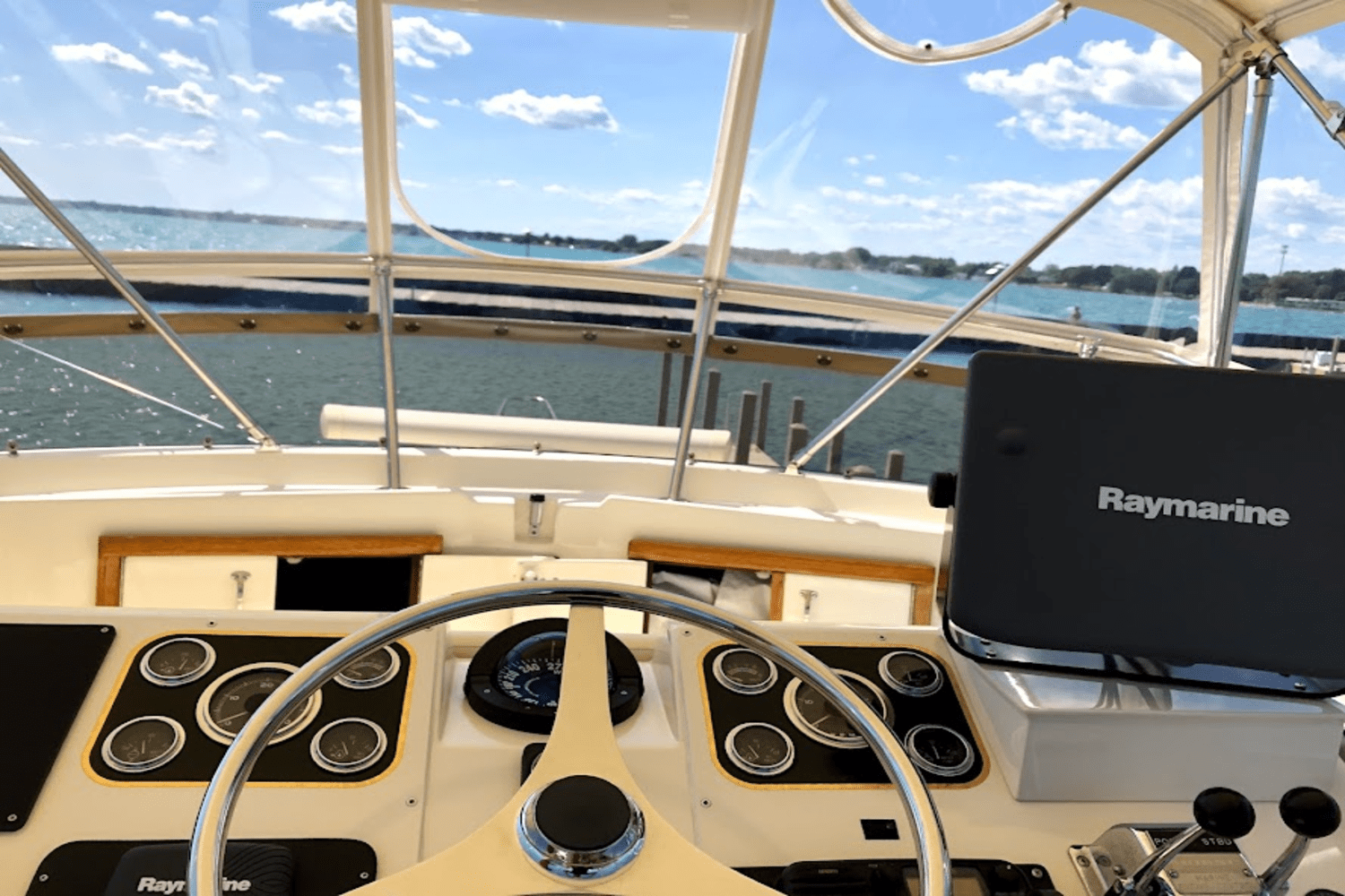 Slide: The Image of Hatteras 36 SPORT FISHERMAN 1986 - 10