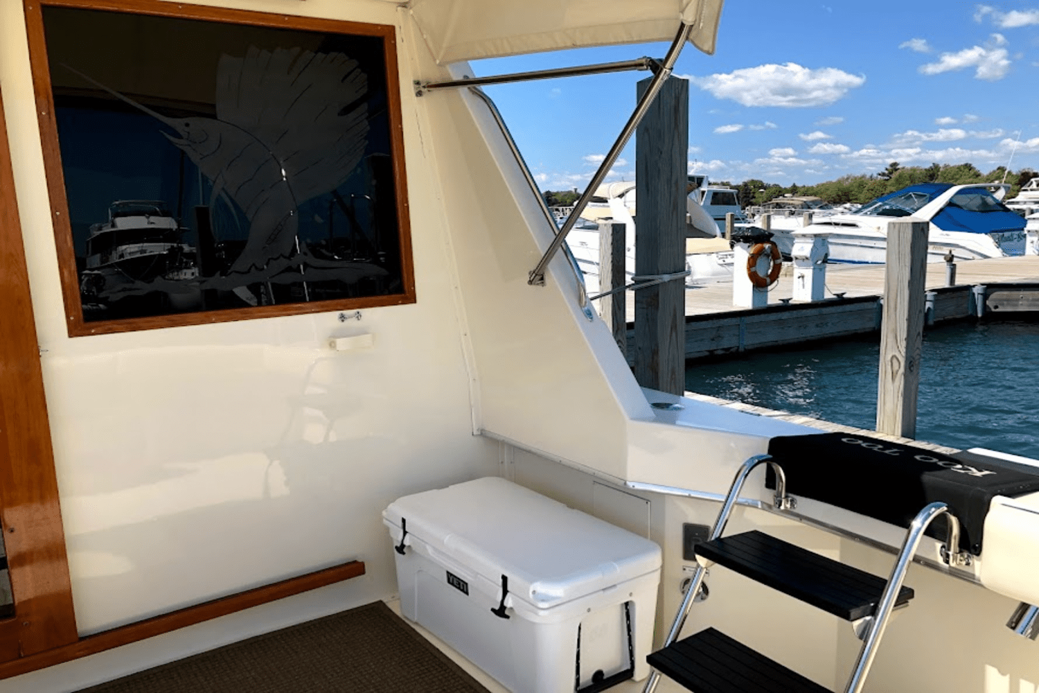 Slide: The Image of Hatteras 36 SPORT FISHERMAN 1986 - 13