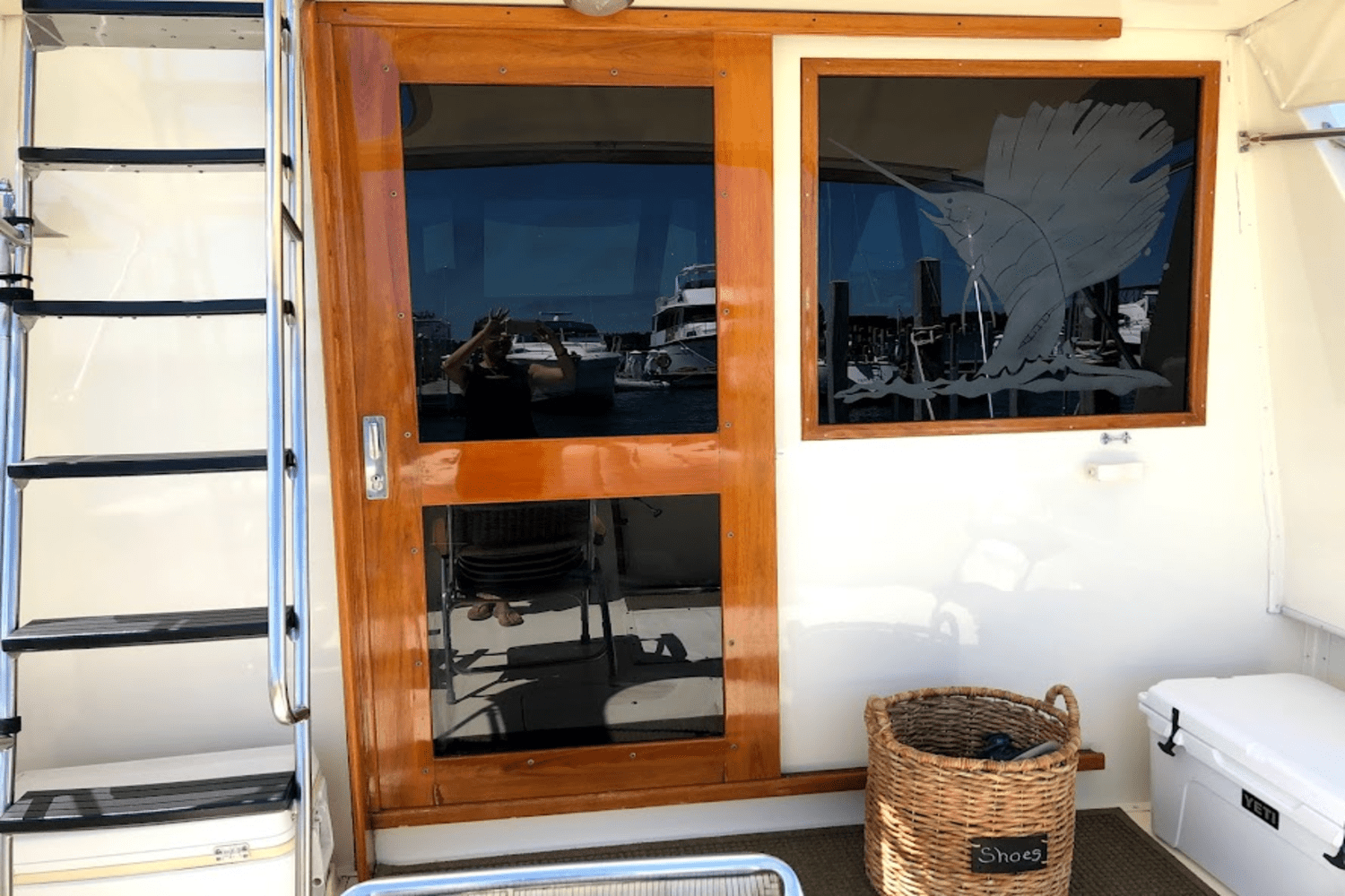 Slide: The Image of Hatteras 36 SPORT FISHERMAN 1986 - 14