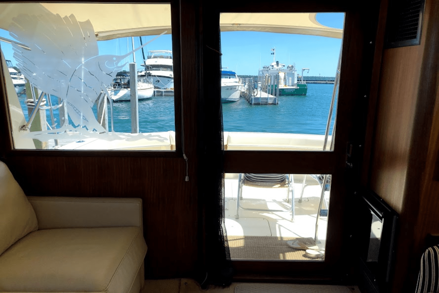 Slide: The Image of Hatteras 36 SPORT FISHERMAN 1986 - 21
