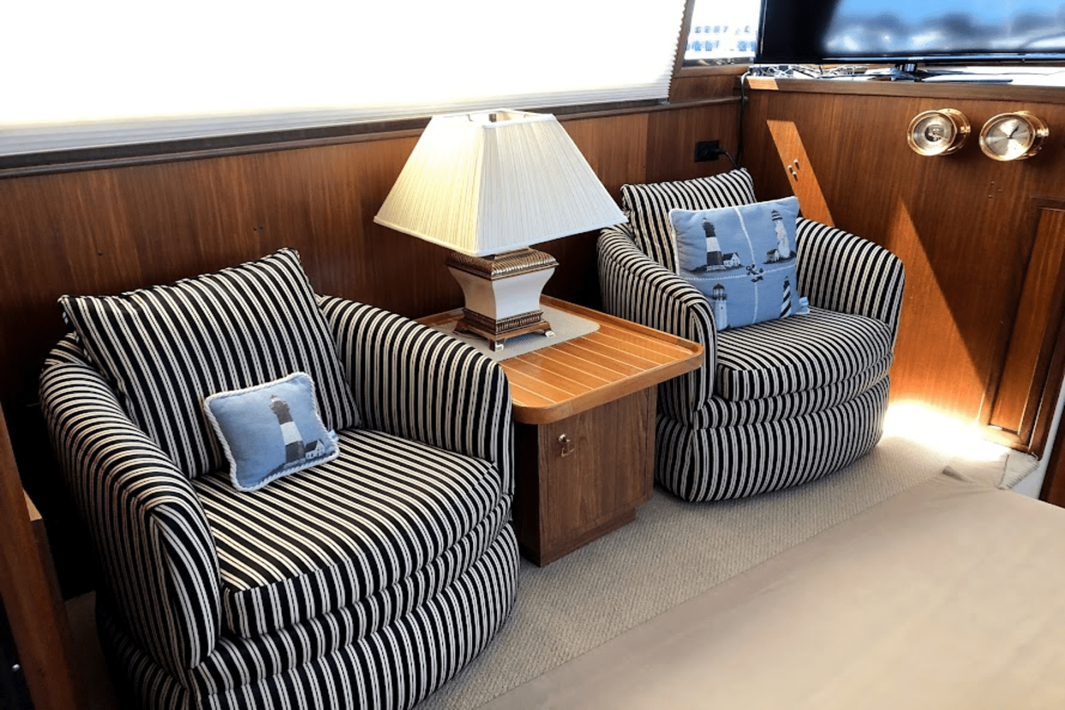 Slide: The Image of Hatteras 36 SPORT FISHERMAN 1986 - 27
