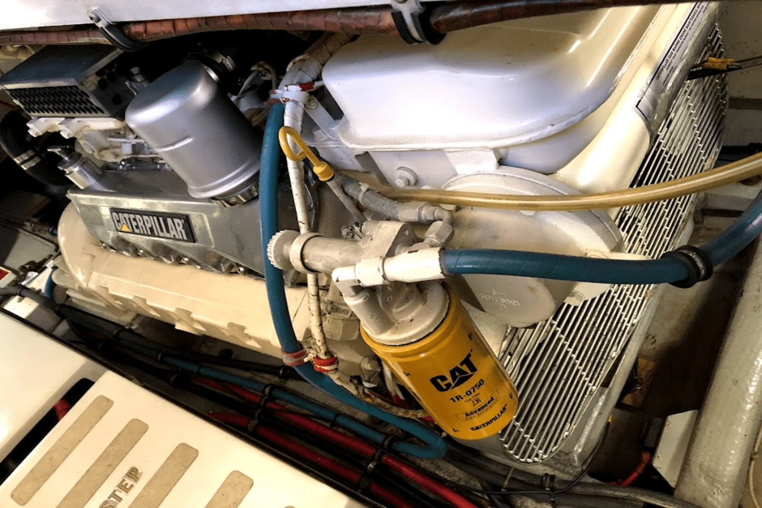 Slide: The Image of Hatteras 36 SPORT FISHERMAN 1986 - 34