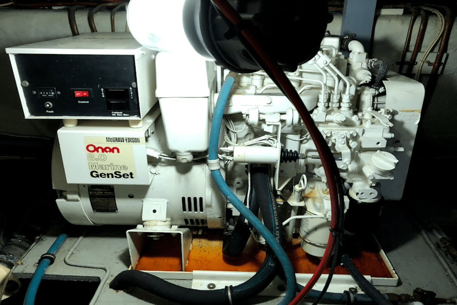 Slide: The Image of Hatteras 36 SPORT FISHERMAN 1986 - 36