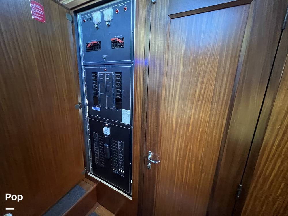 Slide: The Image of Hatteras 40 Double Cabin 1989 - 15123947