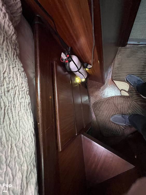 Slide: The Image of Hatteras 40 Double Cabin 1989 - 15123966