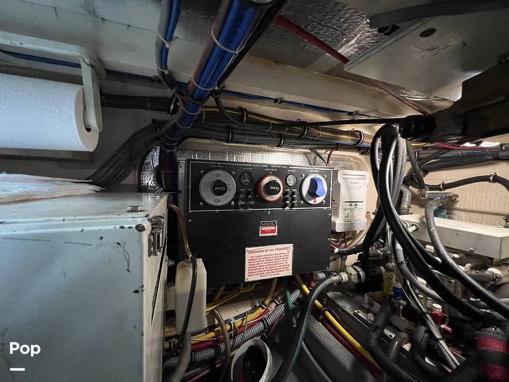 Slide: The Image of Hatteras 40 Double Cabin 1989 - 15124015