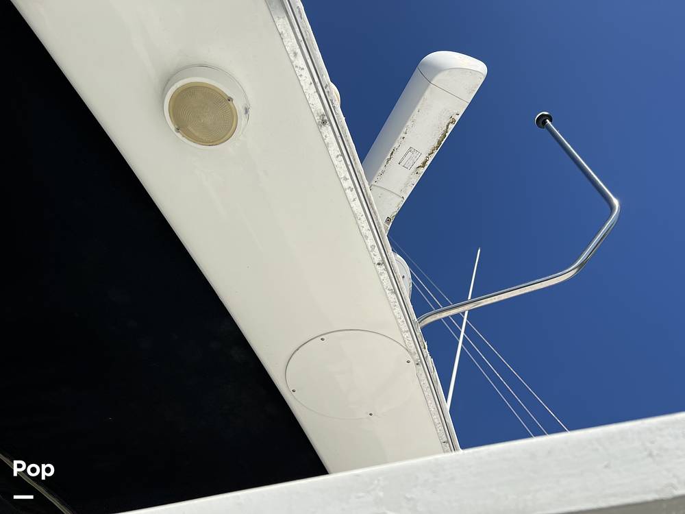 Slide: The Image of Hatteras 40 Double Cabin 1989 - 15124028