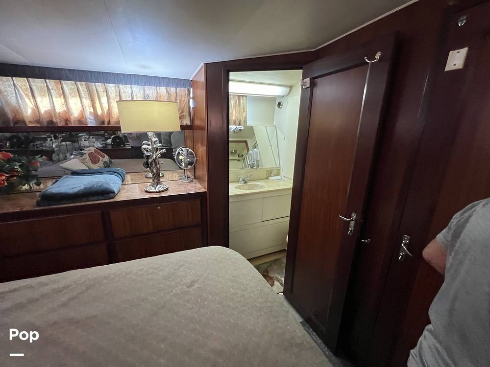 Slide: The Image of En-suite Full Bath - 15123919