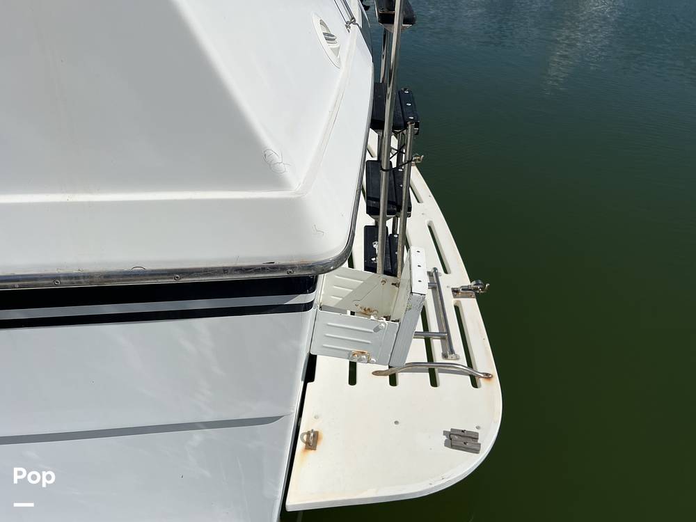 Slide: The Image of Hatteras 40 Double Cabin 1989 - 15123789