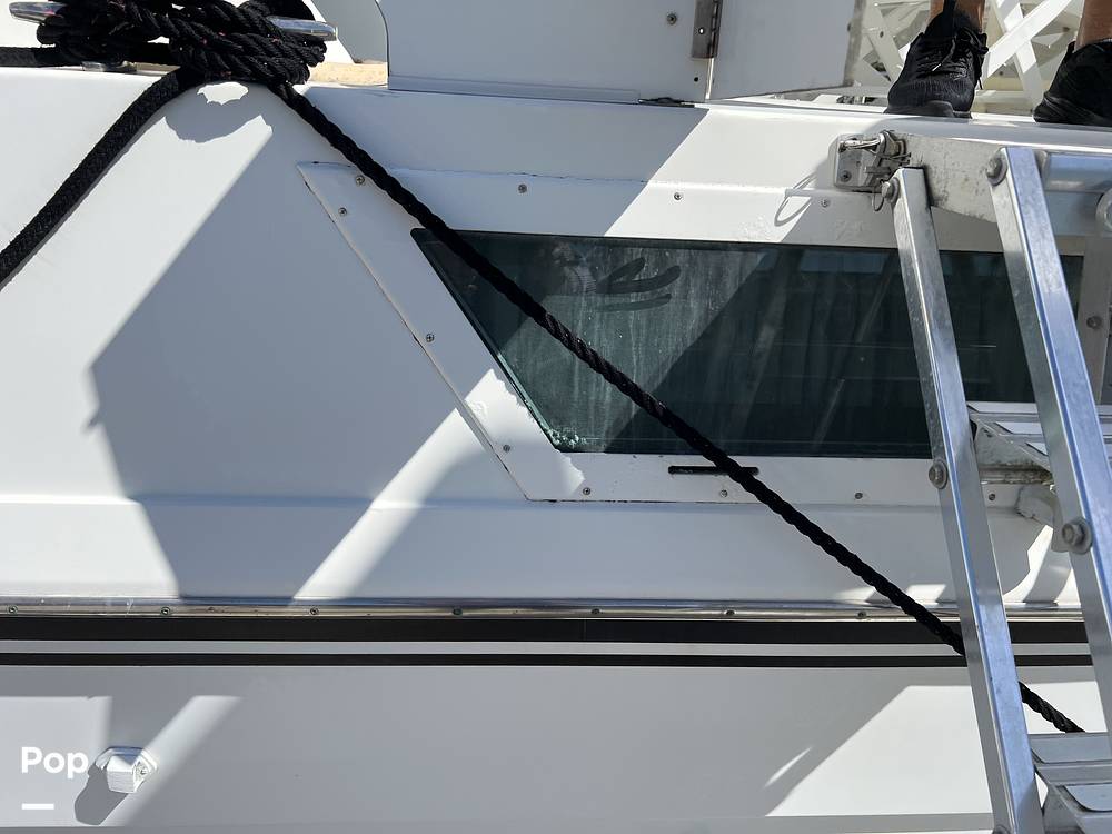 Slide: The Image of Hatteras 40 Double Cabin 1989 - 15123797