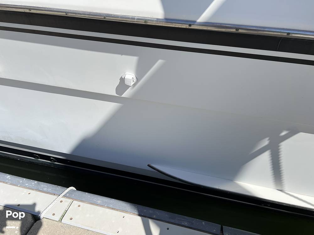 Slide: The Image of Hatteras 40 Double Cabin 1989 - 15123799