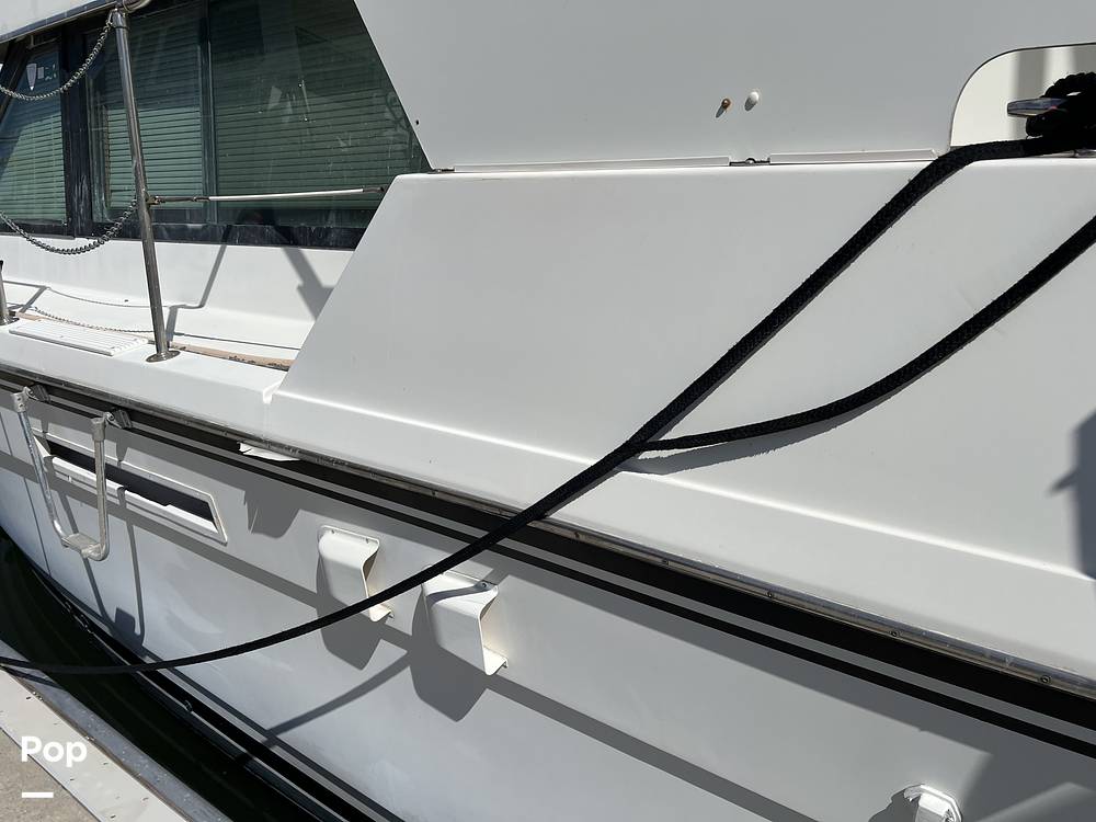 Slide: The Image of Hatteras 40 Double Cabin 1989 - 15123800