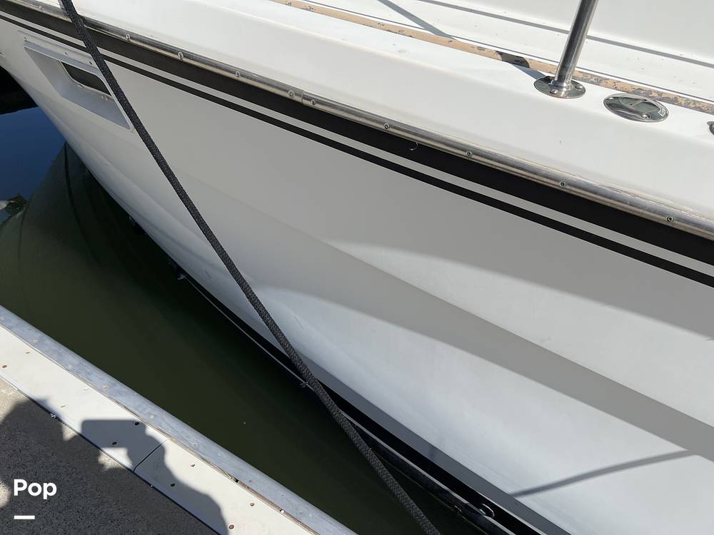Slide: The Image of Hatteras 40 Double Cabin 1989 - 15123811