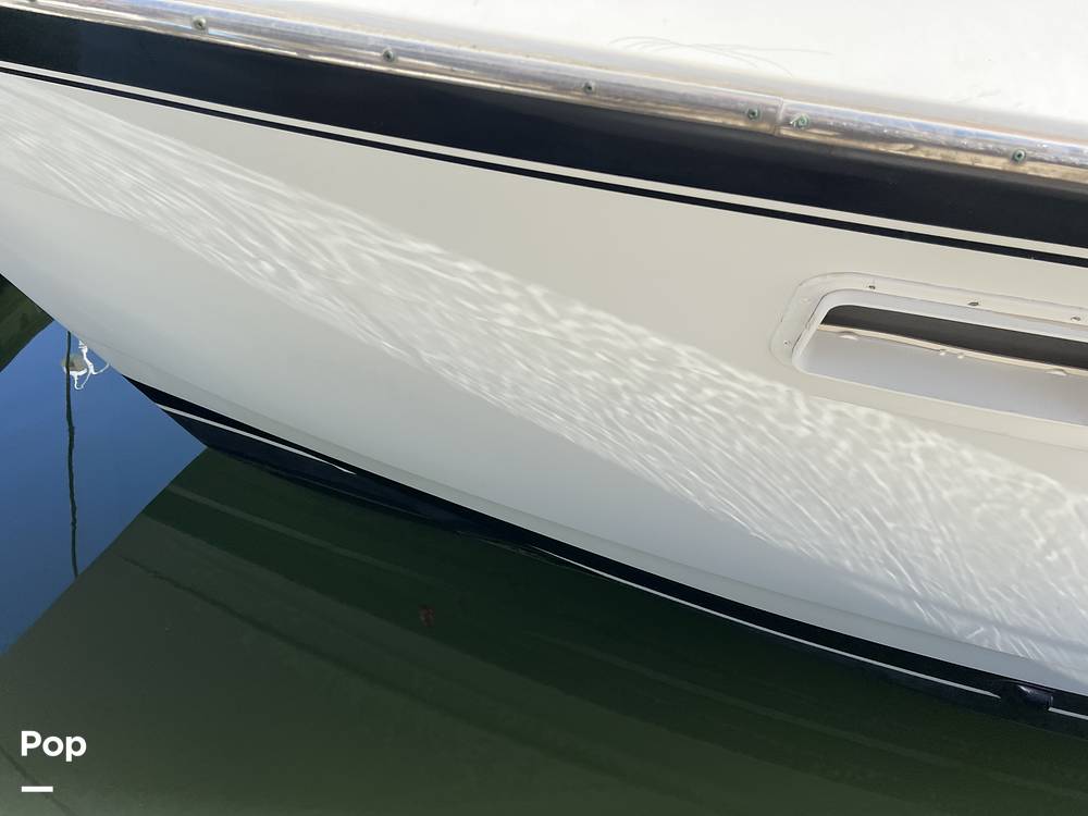 Slide: The Image of Hatteras 40 Double Cabin 1989 - 15123815