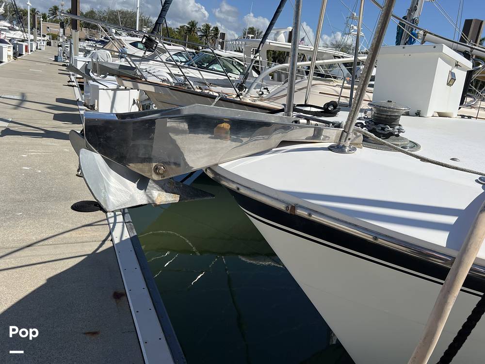 Slide: The Image of Hatteras 40 Double Cabin 1989 - 15123820