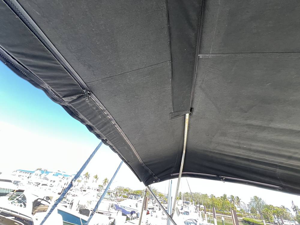 Slide: The Image of Hatteras 40 Double Cabin 1989 - 15123871