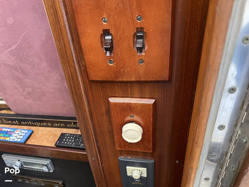 Slide: The Image of Hatteras 40 Double Cabin 1989 - 15123879