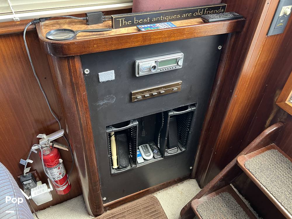 Slide: The Image of Hatteras 40 Double Cabin 1989 - 15123881