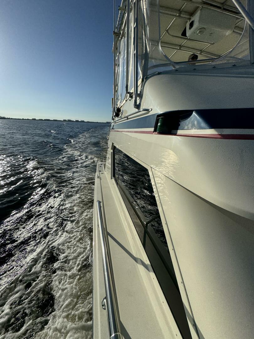 Slide: The Image of 1987 Hatteras 41 Sportfish HATTA DREAM - 4627452