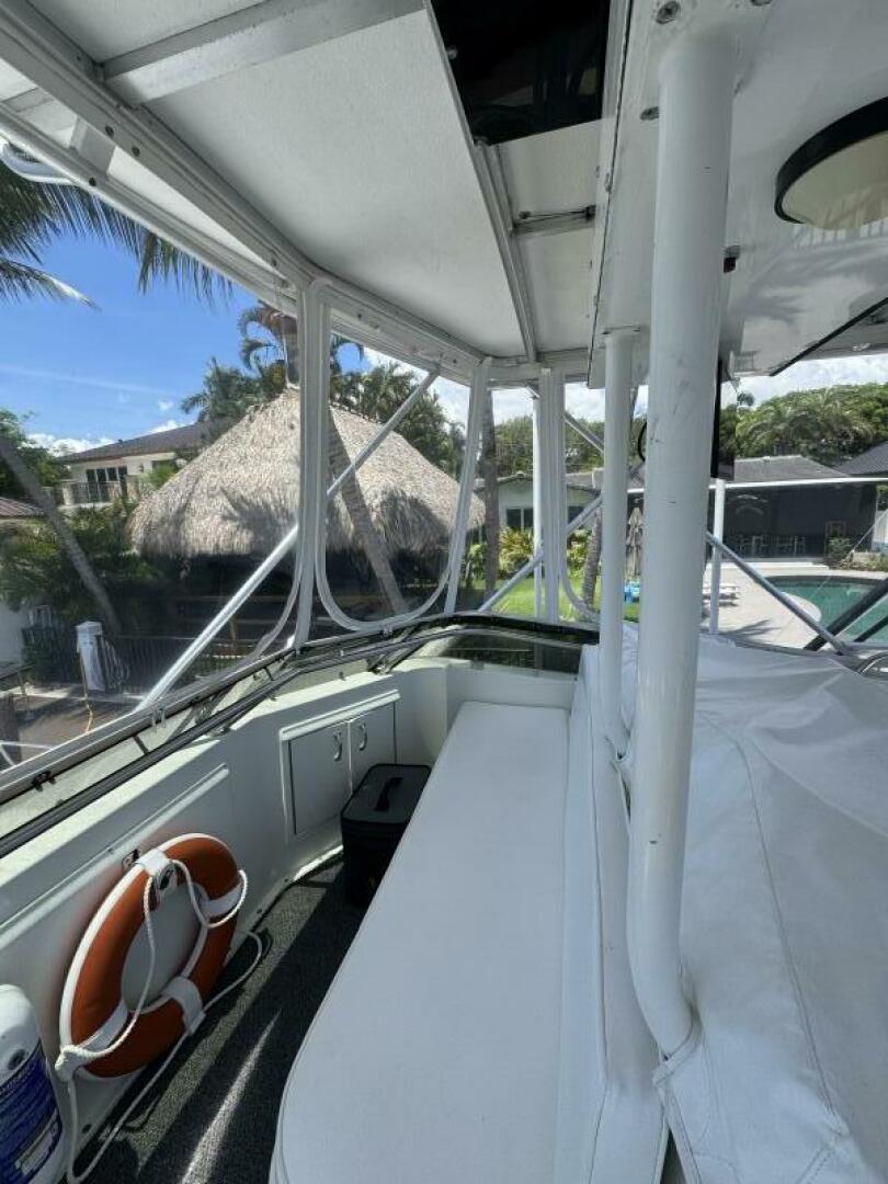 Slide: The Image of Hatteras 42 Convertible 1989 - 5500604