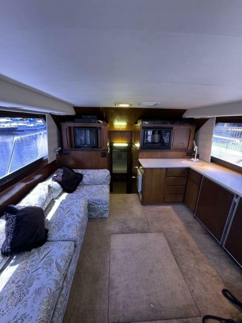Slide: The Image of Hatteras 42 Convertible 1989 - 5500590