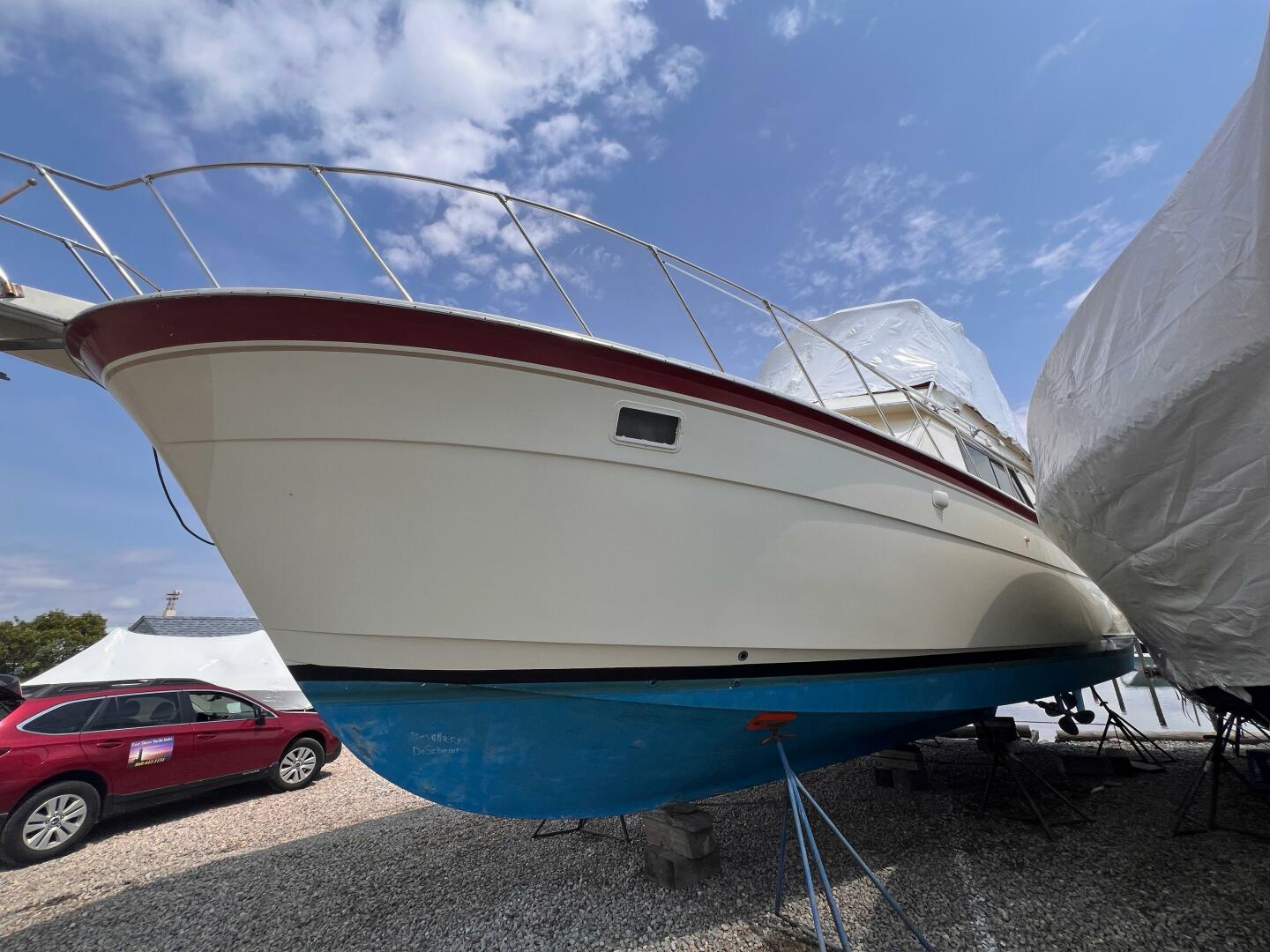Slide: The Image of Hatteras 43 Convertible 1979 - 1