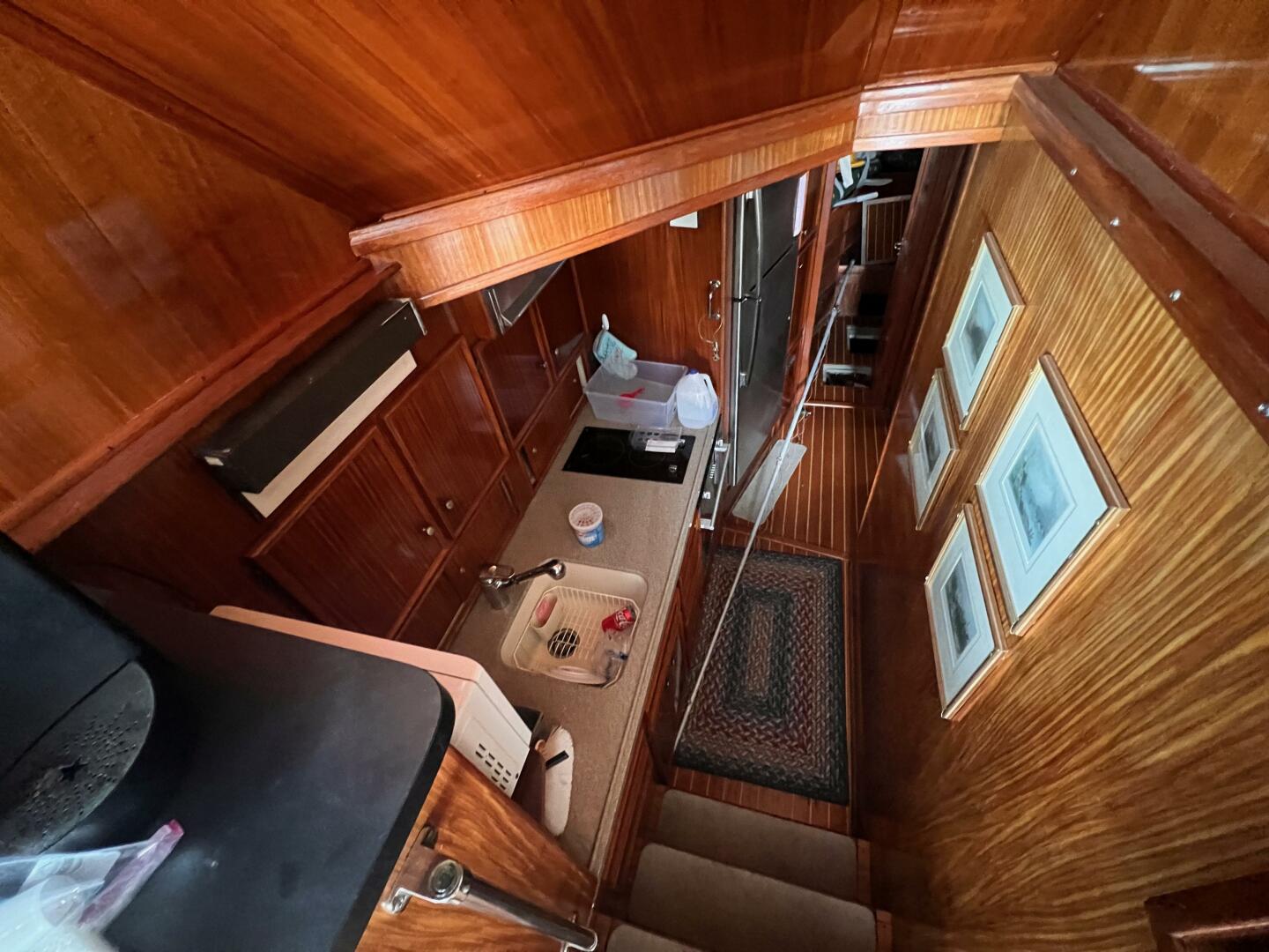Slide: The Image of Hatteras 43 Convertible 1979 - 7