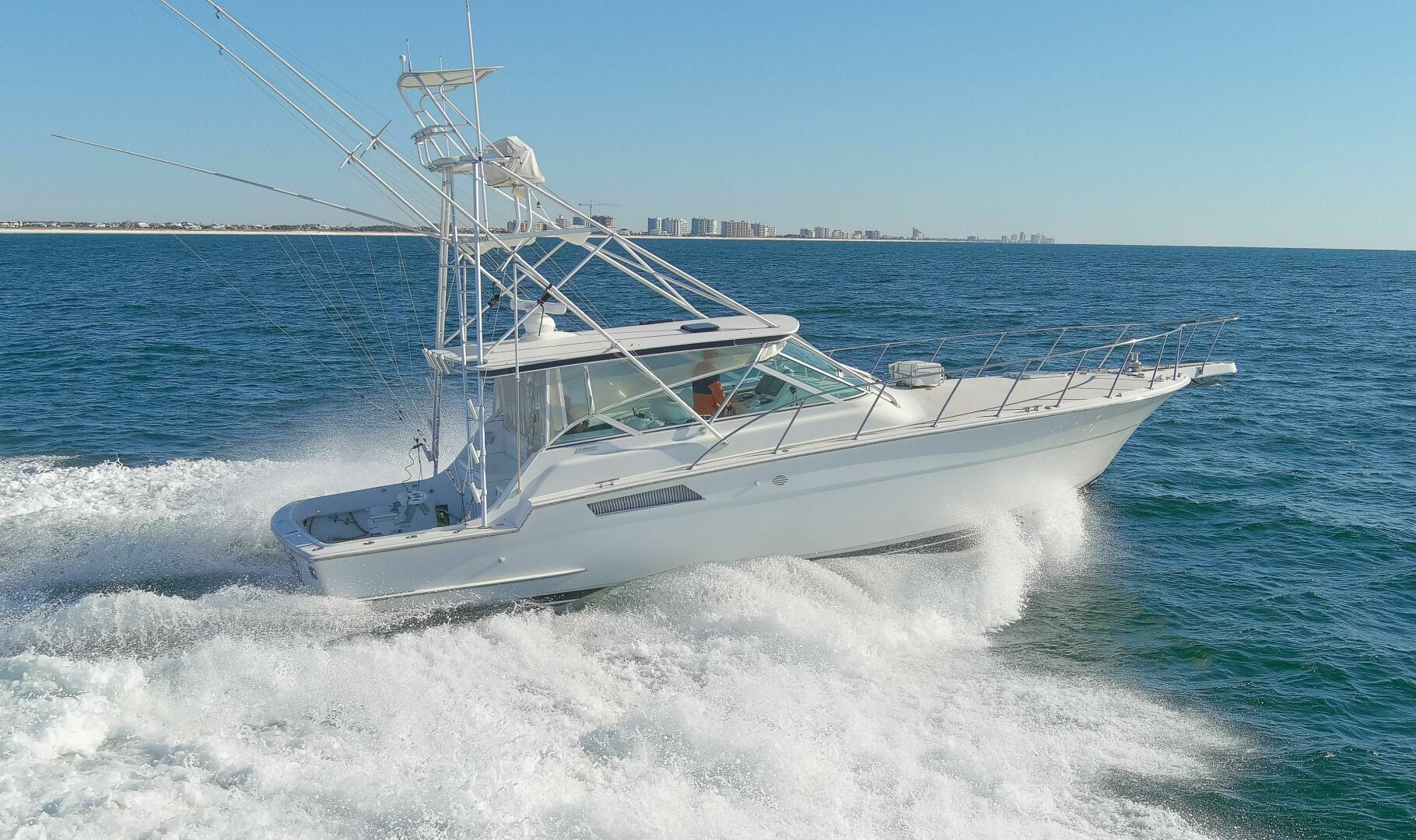 Slide: The Image of 1997 43 Hatteras Sport Express Freebird Starboard - 5045943