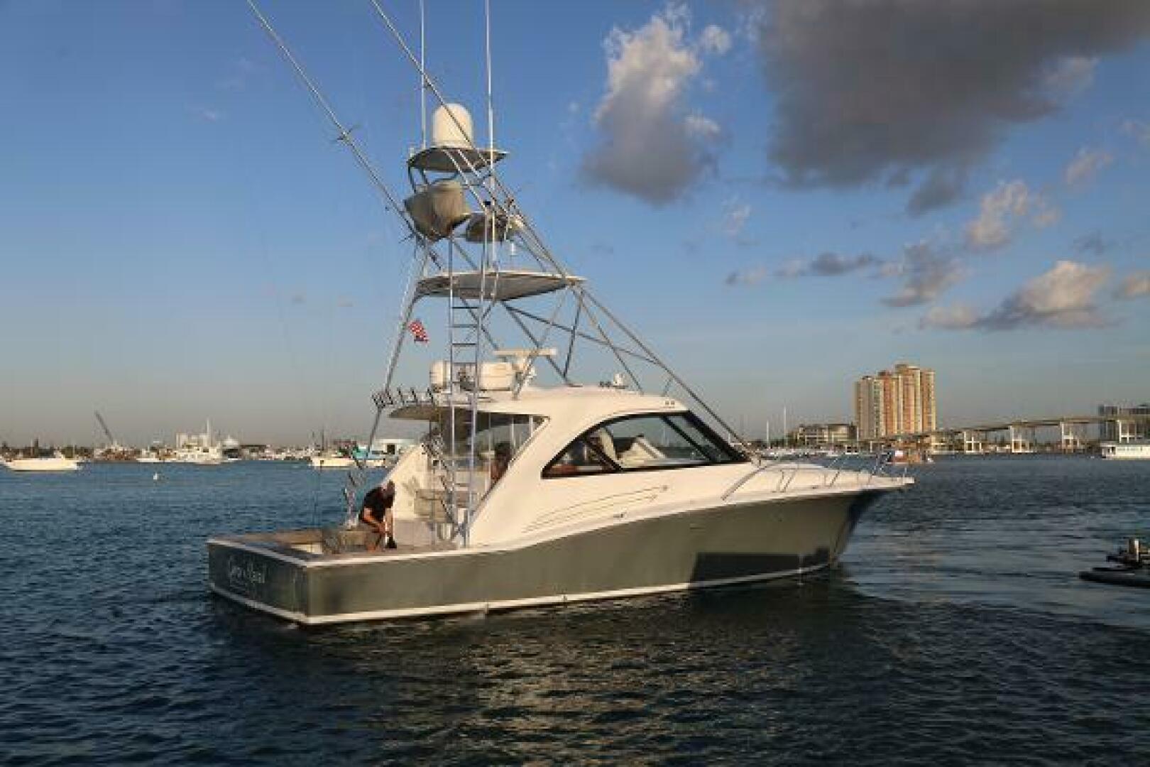 Slide: The Image of Hatteras 45 Express Sportfish 2018 - 5117049