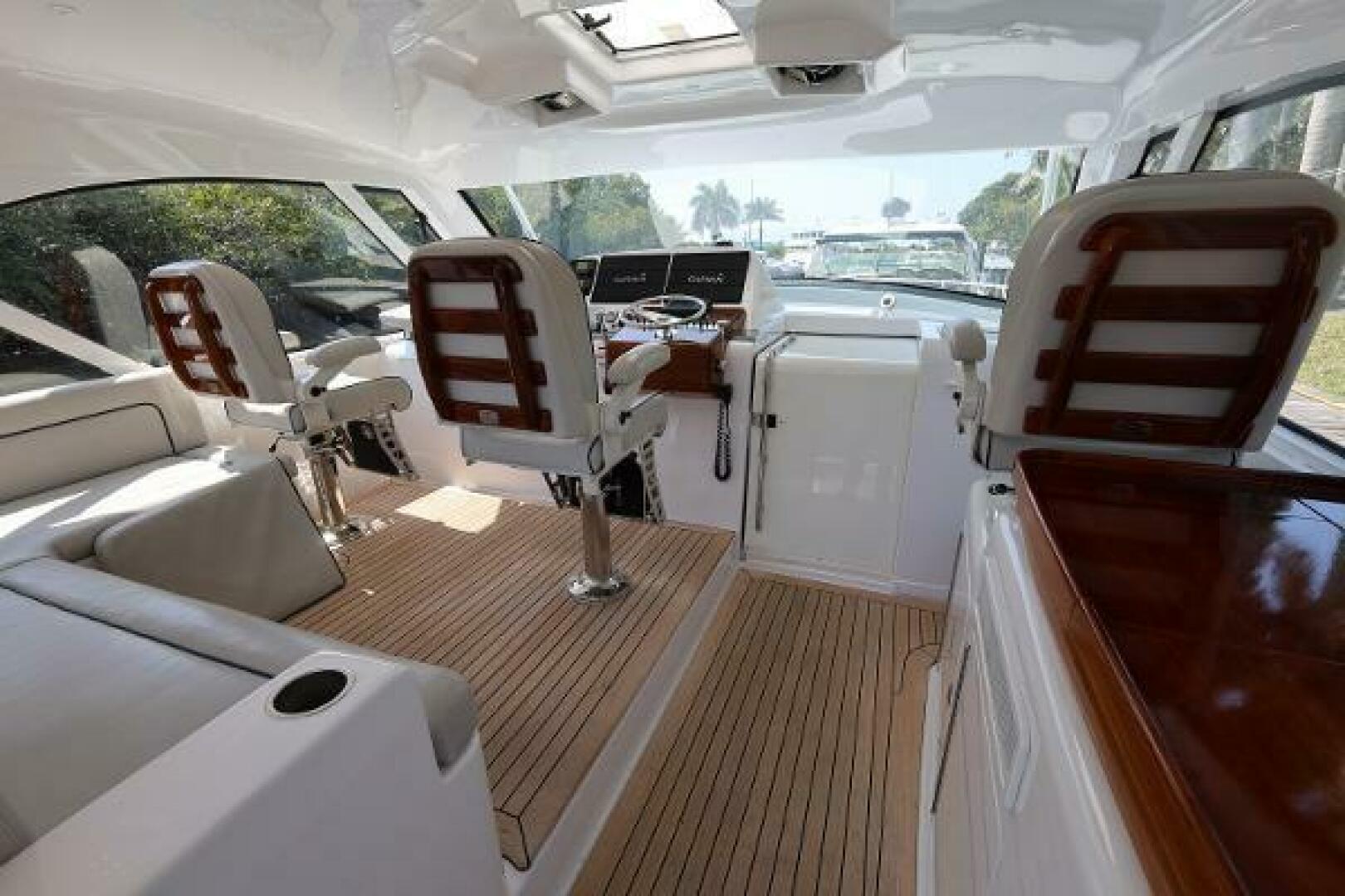 Slide: The Image of Hatteras 45 Express Sportfish 2018 - 5117065