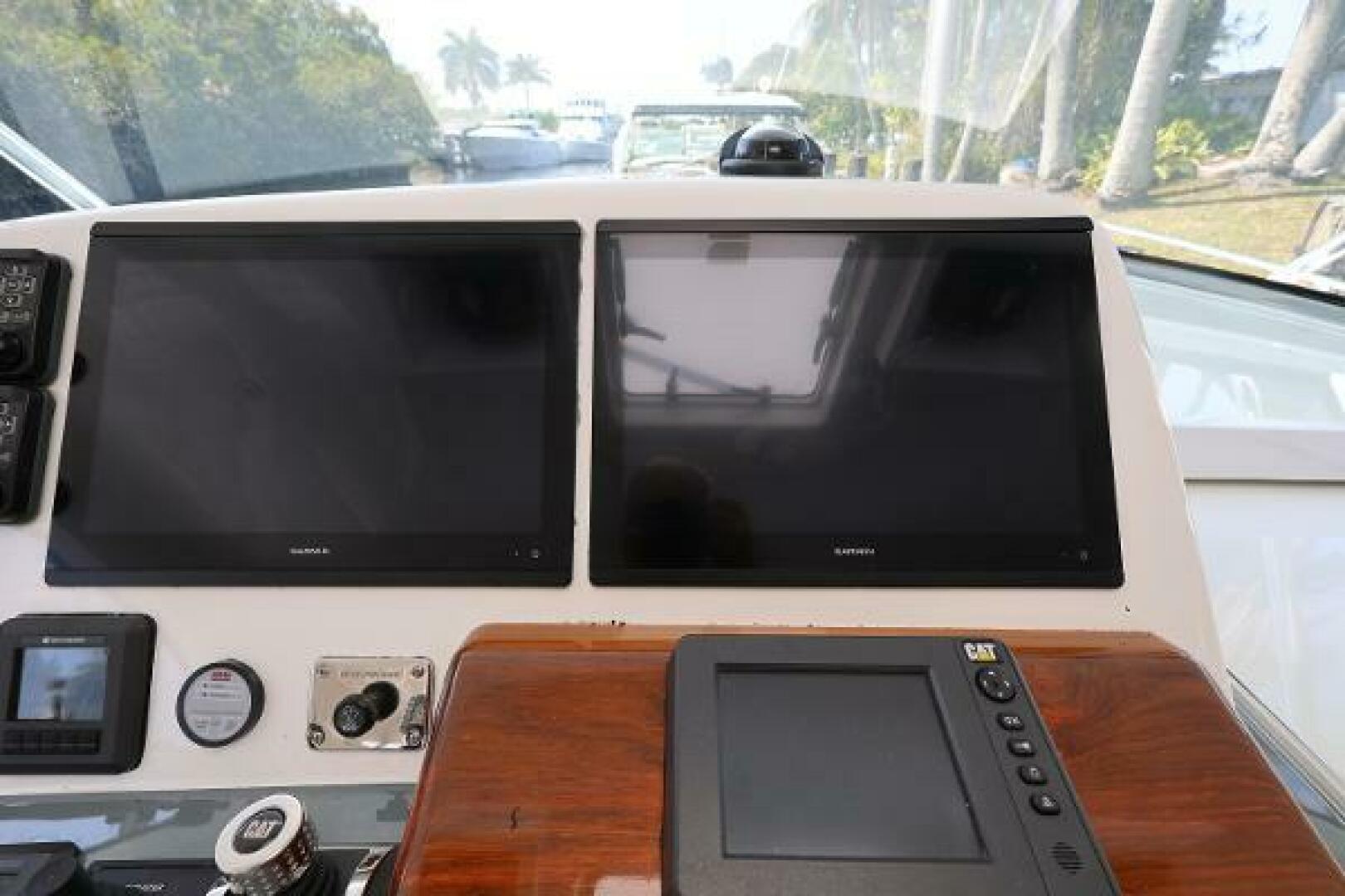 Slide: The Image of Hatteras 45 Express Sportfish 2018 - 5117073