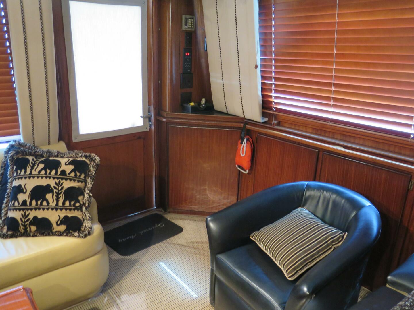 Slide: The Image of 1988 Hatteras 48 Convertible - SQUARED AWAY - 4248254