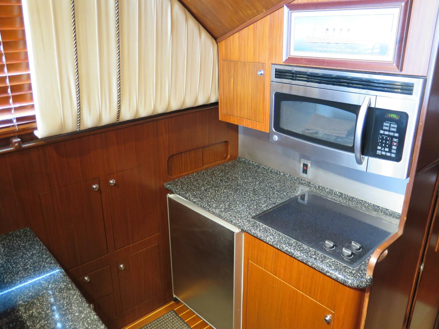 Slide: The Image of 1988 Hatteras 48 Convertible - SQUARED AWAY - 4248257