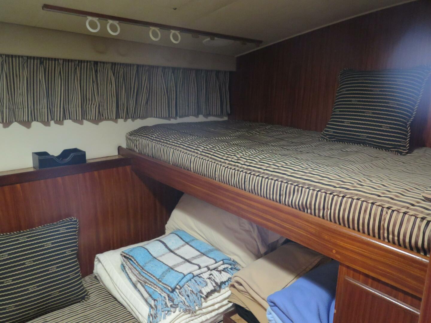 Slide: The Image of 1988 Hatteras 48 Convertible - SQUARED AWAY - 4248277
