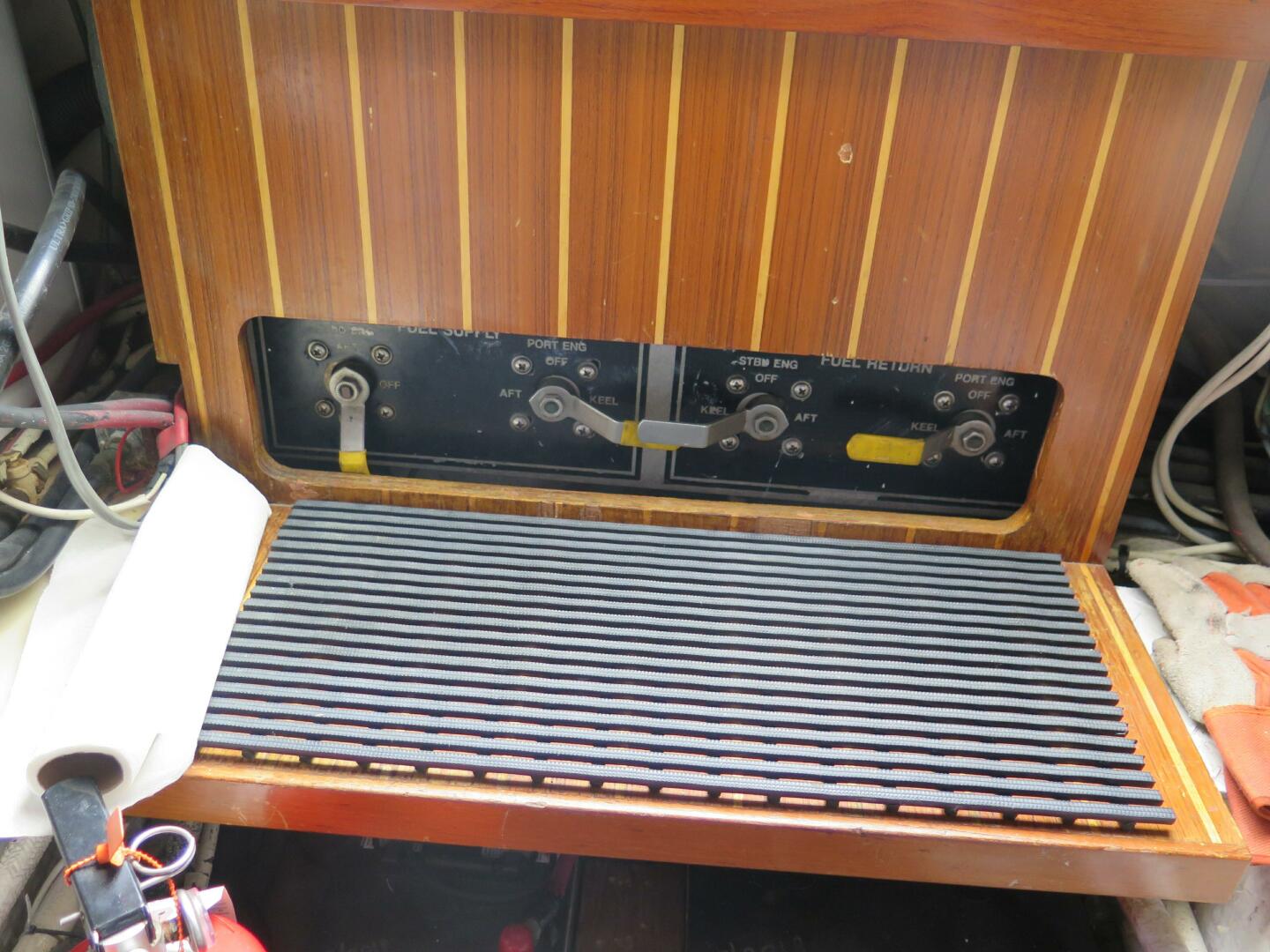 Slide: The Image of 1988 Hatteras 48 Convertible - SQUARED AWAY - 4248284