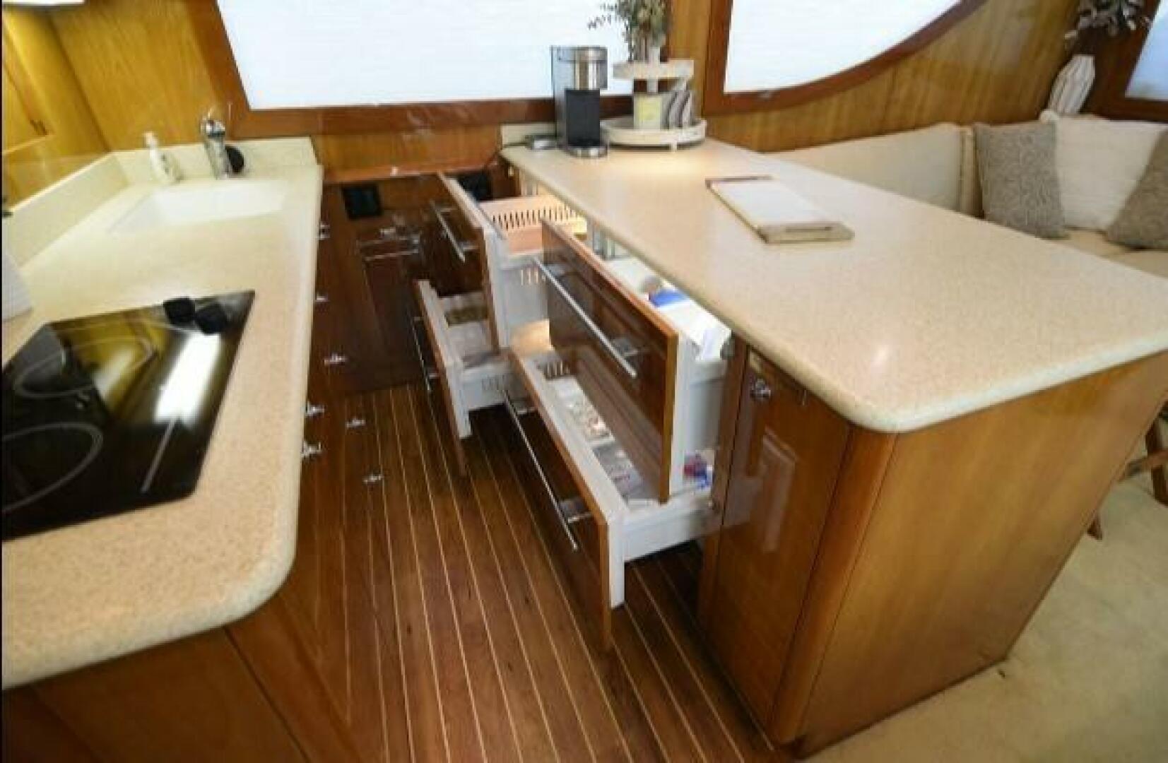 Slide: The Image of 2006 Hatteras 50 Convertible 'Burnin Daylight' - 4674064