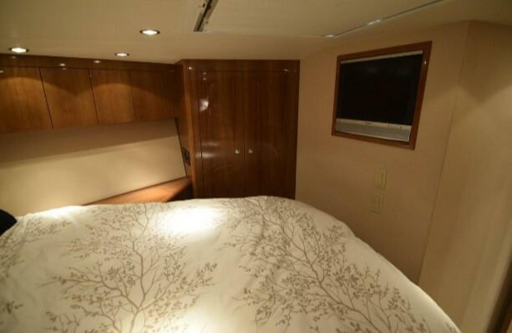 Slide: The Image of 2006 Hatteras 50 Convertible 'Burnin Daylight' - 4674074