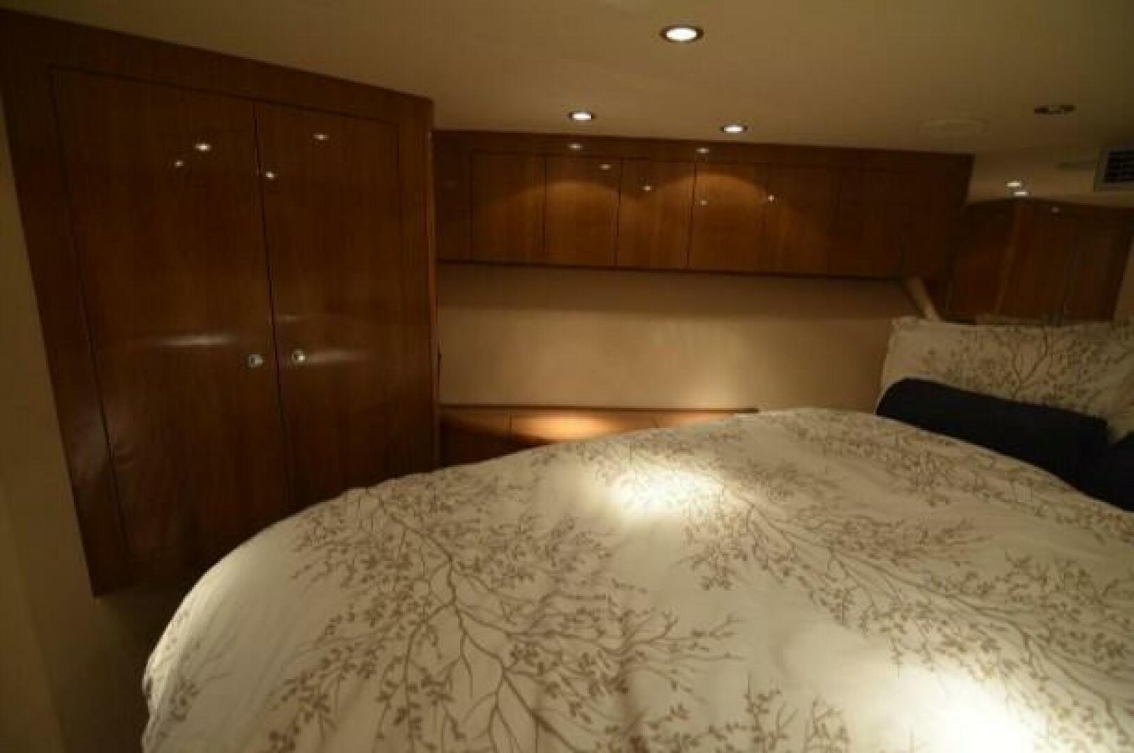 Slide: The Image of 2006 Hatteras 50 Convertible 'Burnin Daylight' - 4674075