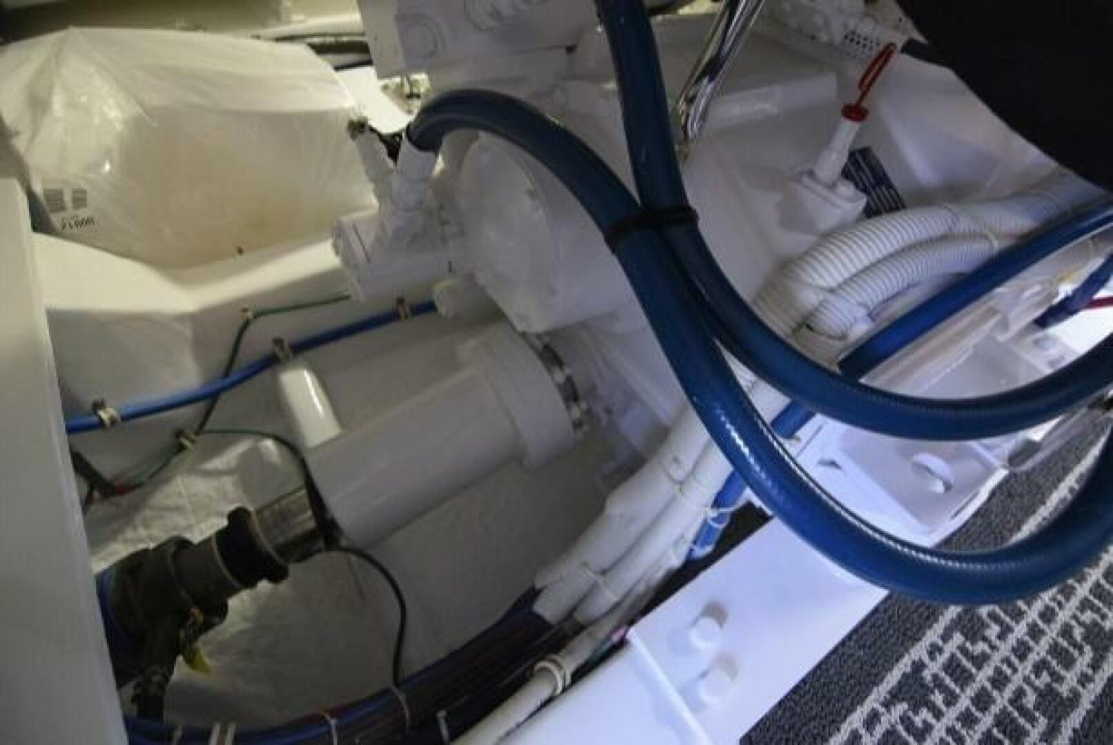 Slide: The Image of 2006 Hatteras 50 Convertible 'Burnin Daylight' - 4674079