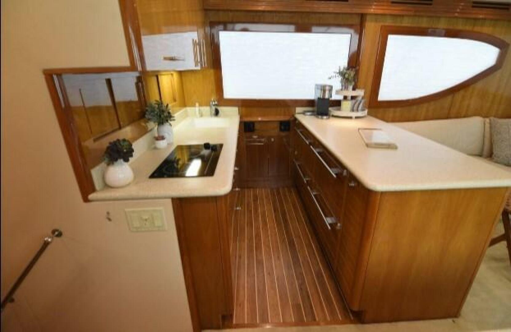 Slide: The Image of 2006 Hatteras 50 Convertible 'Burnin Daylight' - 4674066