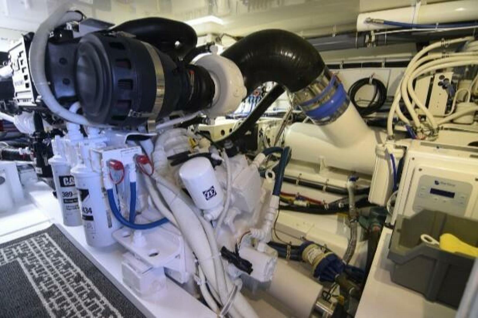 Slide: The Image of 2006 Hatteras 50 Convertible 'Burnin Daylight' - 4674084