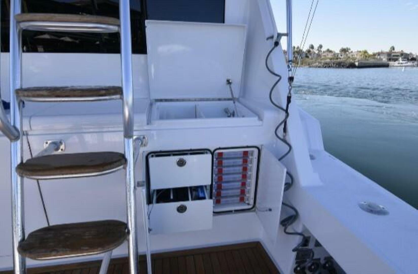 Slide: The Image of 2006 Hatteras 50 Convertible 'Burnin Daylight' - 4674049