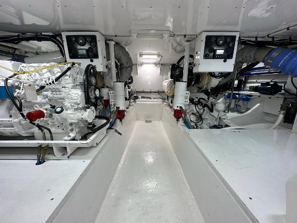 Slide: The Image of Hatteras 52 Convertible 1986 - 59