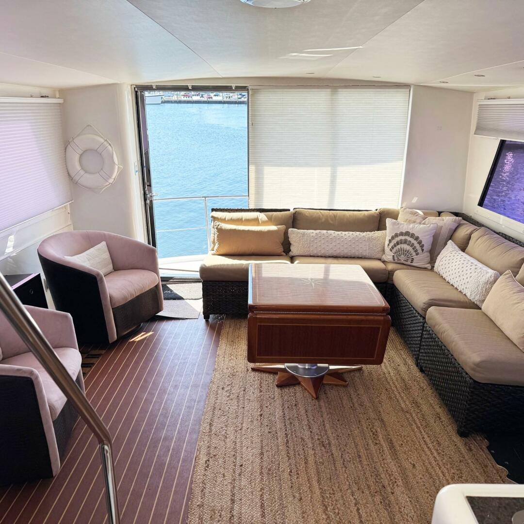 Slide: The Image of Aft Deck/Upper Salon - 4978189