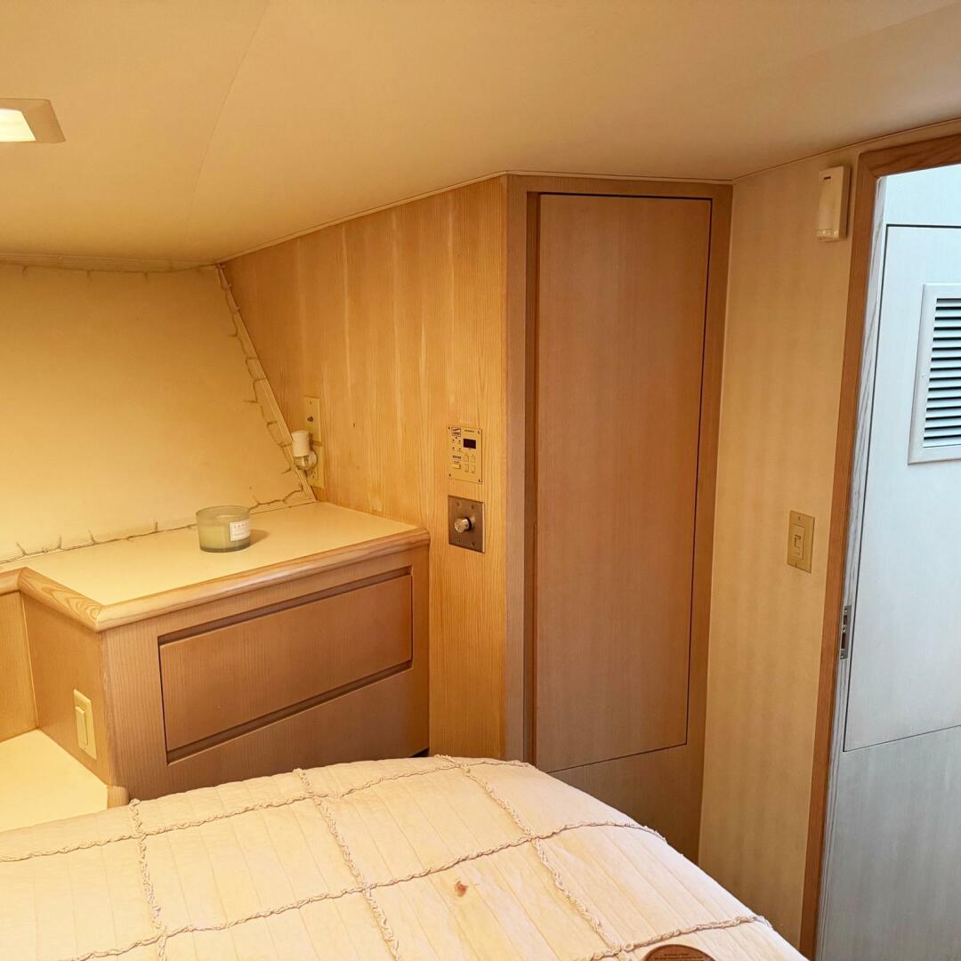 Slide: The Image of VIP Stateroom - 4978208