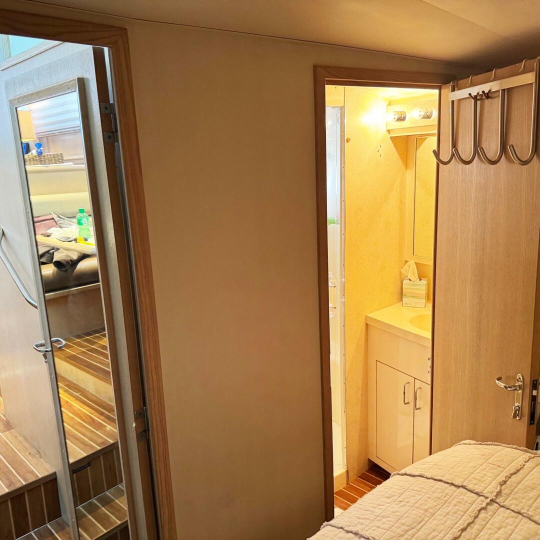 Slide: The Image of VIP Stateroom Ensuite Head - 4978209